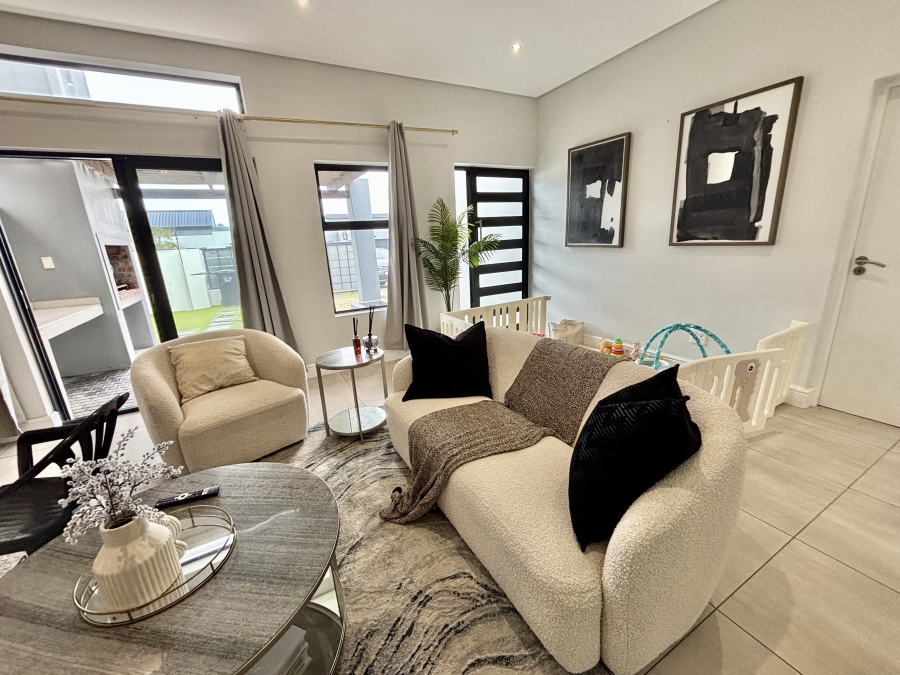 3 Bedroom Property for Sale in Sandown Western Cape